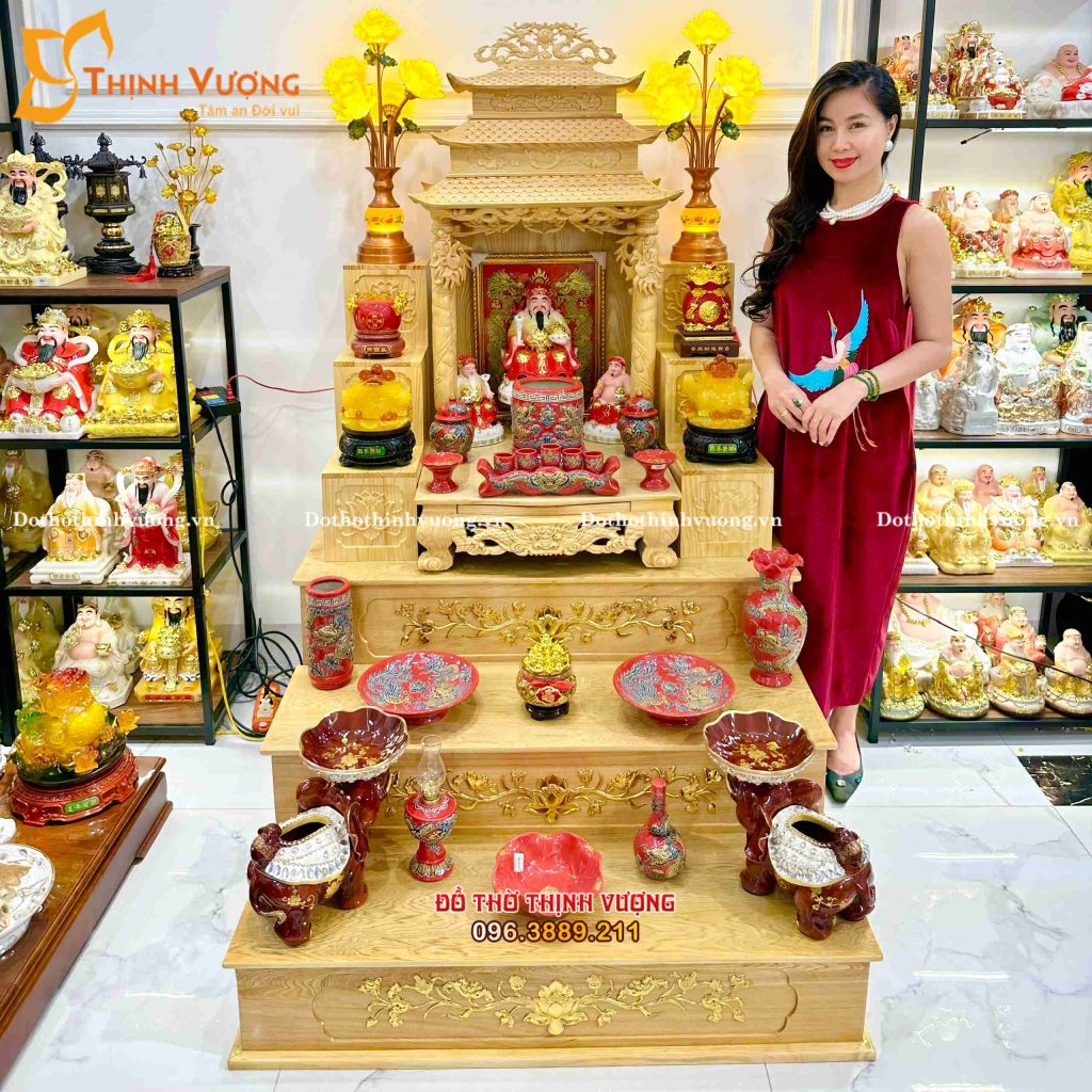 Trọn Bộ Ban Thần Tài 3 Mái PơMu + Kệ 3 Tầng Sứ Đỏ Nổi